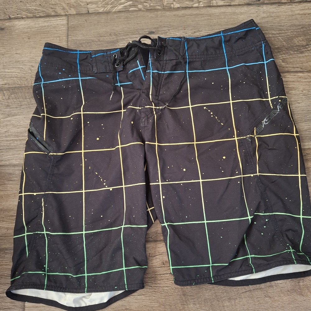 Quiksilver Men’s Boardshorts Size 34 – Multi-Color Paintball Design
